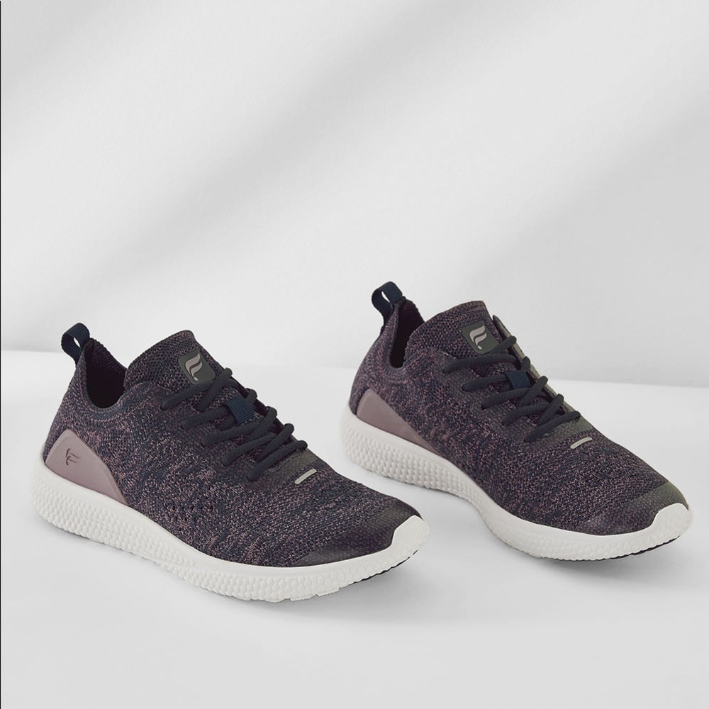 NEW Fabletics Cruz Knit Performance Sneaker Running Shoes New Without Box 8.5